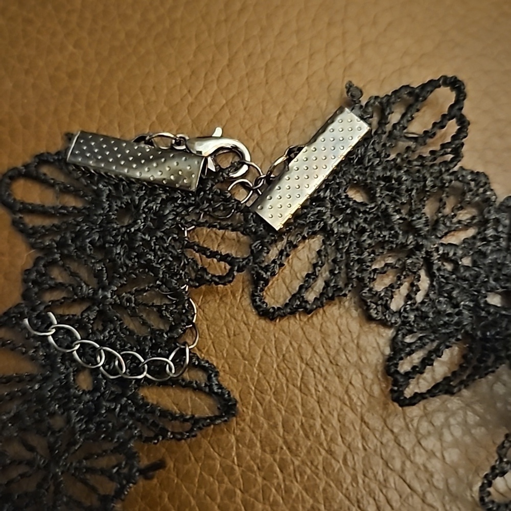 Witchy Goth Flapper Black Lace Pearl Teardrop Pendant Choker Necklace - Picture 7 of 7